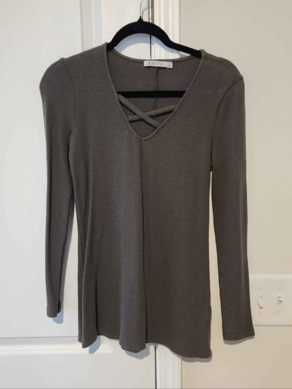 JustFab Ribbed Long Sleeve V-Neck Top
